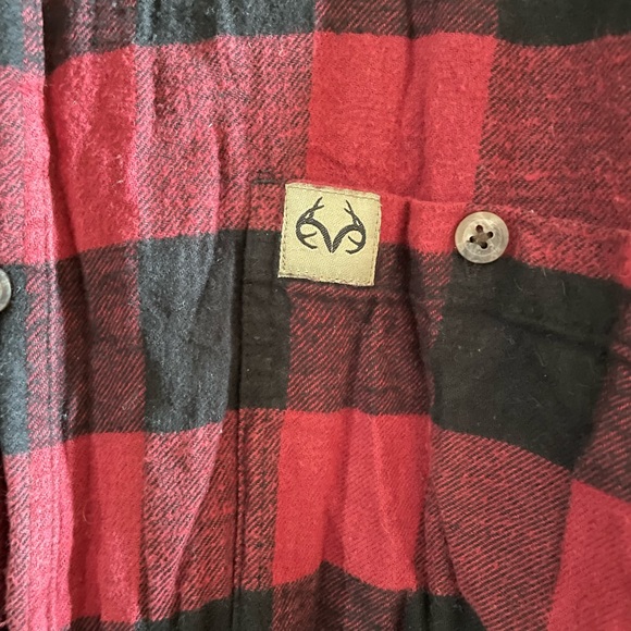 Realtree plaid button down - Picture 2 of 3